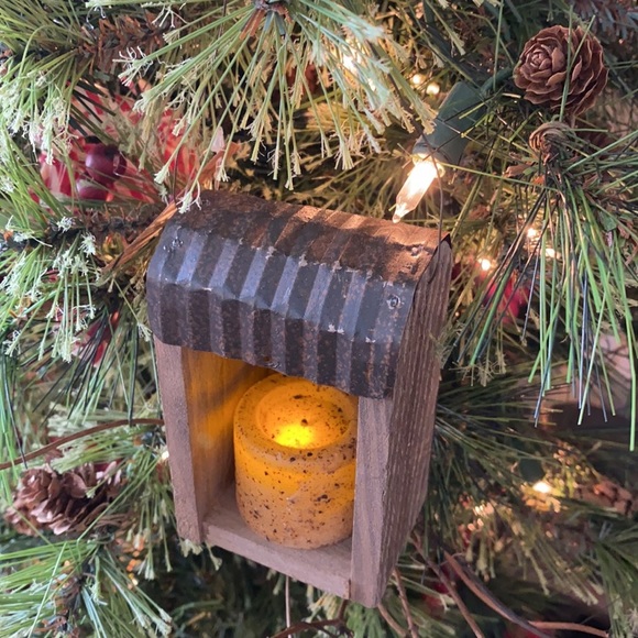 New The Hearthside Collection Inc 6 in. Rustic Tin Roof Wood Barn Tree Ornament - Picture 10 of 15